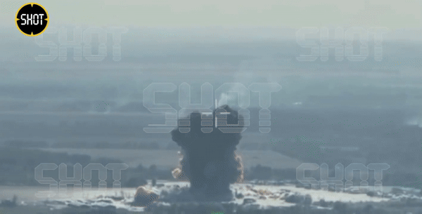 Bom tấn Nga thể hiện sức mạnh, 12 lữ đoàn Ukraine rút lui 50 km