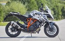 Môtô đường trường “siêu mạnh” KTM 1290 Super Duke GT