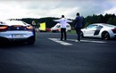 BMW i8 “hạ đo ván” Audi R8 V8 trên đường đua drag