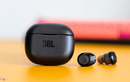 Chi tiết tai nghe True Wireless giá rẻ nhất từ JBL