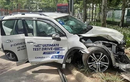 Khách hàng lái thử Subaru Forester đâm thẳng vào gốc cây