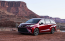 Toyota Sienna 2021 mới từ 819 triệu đồng, đấu Kia Sedona