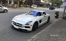 Ngắm siêu phẩm Mercedes-AMG SLS hàng hiếm lăn bánh ở Sài Gòn