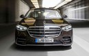 Mercedes-Benz S580e hơn 3 tỷ đồng, "uống xăng" ít hơn xe máy?