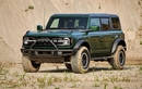 Ford Bronco Everglades 2022 sẵn ống thở, tời điện để off-road