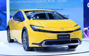 Toyota Prius hybrid 2023 "uống xăng như ngửi" chào hàng Đông Nam Á