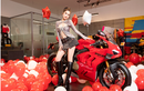 “Nữ hoàng nội y” Ngọc Trinh đập thùng Ducati Panigale V4 S hơn 1 tỷ đồng