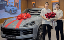 Trung vệ Bùi Hoàng Việt Anh tậu Porsche Cayenne giá 5,8 tỷ 