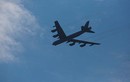 Bi hài "pháo đài bay" B-52 đánh rơi...động cơ khi đang bay