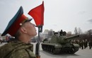 Kỳ diệu dàn vũ khí “khủng” CTTG 2 duyệt binh ngoài Moscow