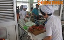 Bé 6 tuổi bị đánh gãy chân tay: Cha dượng thường xuyên bạo hành