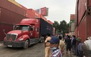 Nguyên nhân người đàn ông nằm chết dưới bánh xe container