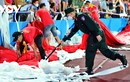 Cổ động viên “làm khổ” cảnh sát cơ động ở trận U23 Việt Nam - Philippines