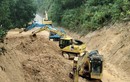 Quảng Bình: Giải phóng 30.000 m3 đất đá vùi lấp Quốc lộ 9C