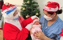 Video: Noel siêu đáng yêu tại Bệnh viện Điều trị COVID-19 Từ Dũ