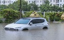 Nhiều đường phố Hà Nội ngập sâu sau trận mưa lớn