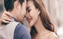 Vợ chết lặng chứng kiến chồng chăm tình cũ mới sinh con