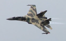 Lác mắt với tuyệt kỹ nhào lộn của thần chết trên không Su-35S