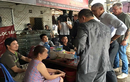 Clip: Tổng thống Obama ghé quán trà đá vỉa hè ở Hà Nội