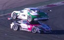 Cảnh tượng khó tin khi hai xe Porsche đâm nhau 