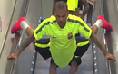 Video: Những tình huống hài hước của Dani Alves