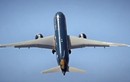 Boeing của Vietnam Airlines cất cánh thẳng đứng ngoạn mục