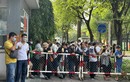 Hàng trăm người tập trung tại tòa xét xử bà Nguyễn Phương Hằng