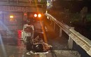 Hà Nội: Xe máy tông thẳng vào đuôi container, một người tử vong