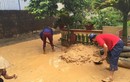 Ảnh bùn đất ngập nhà dân khiến FLC Hạ Long bị đình chỉ thi công