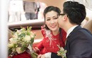 Chú rể Gia Lộc ngọt ngào hôn Tú Anh trong lễ đón dâu