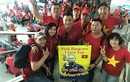 Phương Thanh, Lý Hùng mặc áo cờ đỏ sao vàng sang Philippines ủng hộ U22 Việt Nam