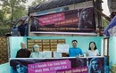 Trung Quân - Denis Đặng gây tranh cãi khi in tên lên quà từ thiện