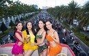 Thí sinh Miss World Vietnam 2022 khoe body “căng đét” diễu hành trên phố