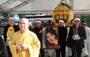 Bốn người con trai túc trực tại lễ tang nghệ sĩ Thẩm Thúy Hằng