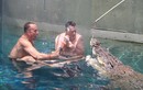 "Đứng tim" với dịch vụ bơi cùng cá sấu có một không hai trên TG
