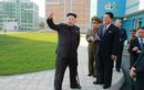 Chùm ảnh ông Kim Jong-un chống gậy ngày tái xuất