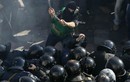 Chùm ảnh cảnh sát và người biểu tình đụng độ ở Kiev