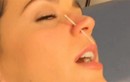 Katy Perry khoe video xỏ khuyên mũi