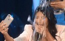 Kim Kardashian điệu đà trong thử thách dội nước đá