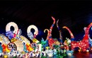 Chùm ảnh: Lung linh lễ hội lồng đèn khổng lồ tại Sài Gòn