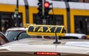 Chê tiền taxi quá đắt, cô gái nhảy khỏi xe gặp nạn thảm khốc