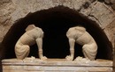 Tượng nhân sư kỳ lạ tại lăng mộ lớn nhất Hy Lạp 