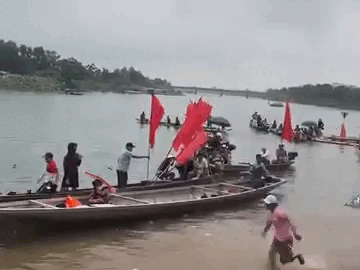 Hỗn loạn cảnh ném đá nhau tại một giải đua ghe ở Huế