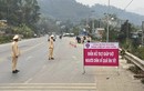 Ấm áp những phần quà “hỏa tốc” dọc đường của CSGT tỉnh Hòa Bình