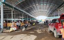 Hưng Yên: Tỉnh yêu cầu dừng hoạt động, chợ nông sản Sông Hồng “bất tuân”