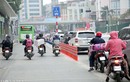 Kệ dải phân cách cứng, xe máy vẫn vô tư lấn làn BRT