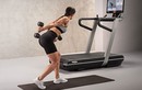 Máy chạy bộ Technogym đắt 'khét', có gì vượt trội?