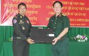 Viện LSQS Việt Nam bàn giao trang bị viện trợ cho QĐ Campuchia