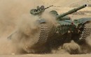 Tỏ tường 100 xe tăng T-72 áp sát biên giới Trung Quốc