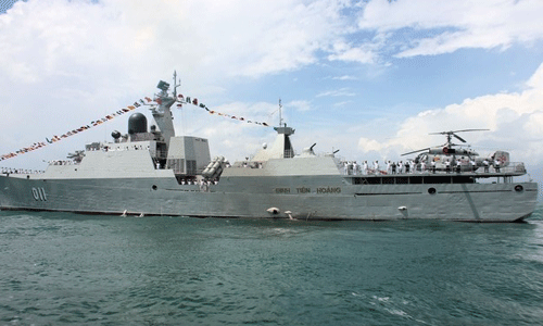 Ngắm dàn chiến hạm “khủng” duyệt binh cùng tàu Đinh Tiên Hoàng